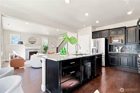 Kitchen - 17814 42nd Ave SE, Bothell, WA 98012 photo 4 of 5