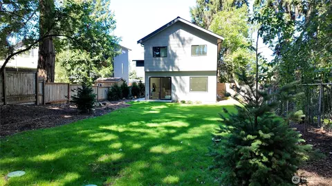 14338 Bagley Ave N UNIT B, Seattle, WA 98133