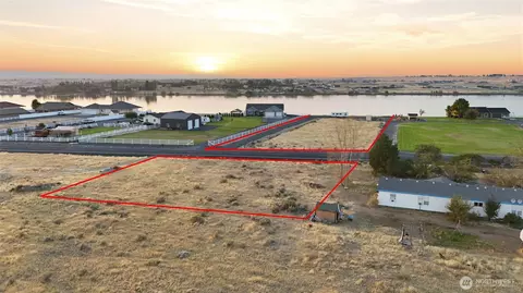 5320 Panorama Dr, Moses Lake, WA 98837