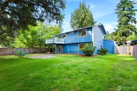 Exterior - 20411 14th Dr SE, Bothell, WA 98012 photo 2 of 5