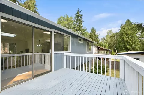 Exterior - 20411 14th Dr SE, Bothell, WA 98012 photo 4 of 5