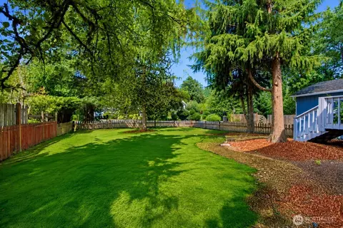 Exterior - 20411 14th Dr SE, Bothell, WA 98012 photo 5 of 5