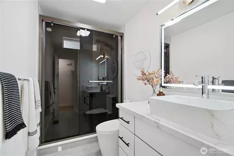 Bath - 20411 14th Dr SE, Bothell, WA 98012 photo 2 of 2
