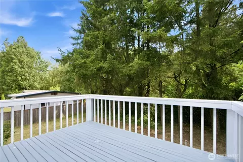 Exterior - 20411 14th Dr SE, Bothell, WA 98012 photo 3 of 5