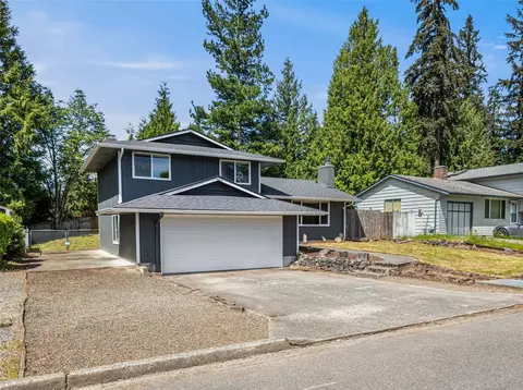 Exterior - 11422 31st Ave SE, Everett, WA 98208 photo 2 of 5