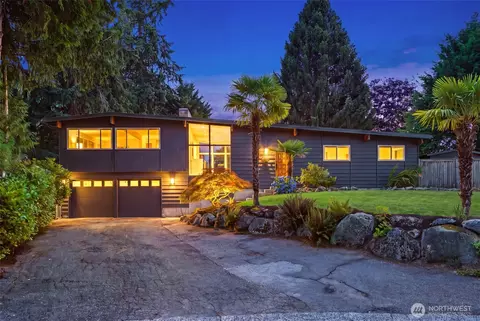 22022 78th Pl W, Edmonds, WA 98026