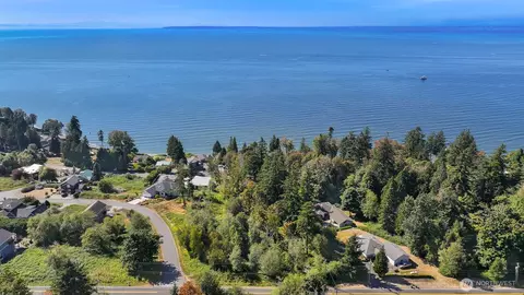 8795 Semiahmoo Dr, Blaine, WA 98230