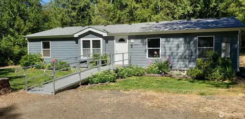16119 Pollack Dr NW, Lakebay, WA 98349