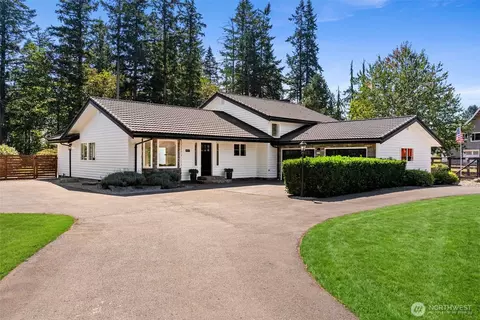 Exterior - 25717 SE 398th St, Enumclaw, WA 98022 photo 3 of 14
