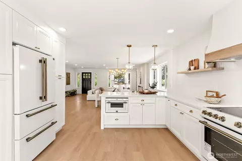 Kitchen - 25717 SE 398th St, Enumclaw, WA 98022 photo 5 of 6