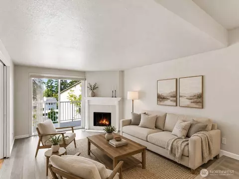 9484 Redmond-woodinville Rd NE #C204, Redmond, WA 98052