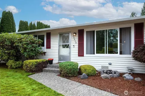 Exterior - 10610 4th Dr SE, Everett, WA 98208 photo 2 of 5
