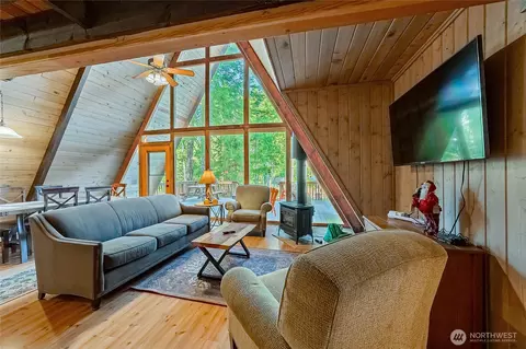 171 Timberline Dr, Packwood, WA 98361