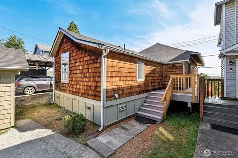 4205 34th Ave S, Seattle, WA 98118