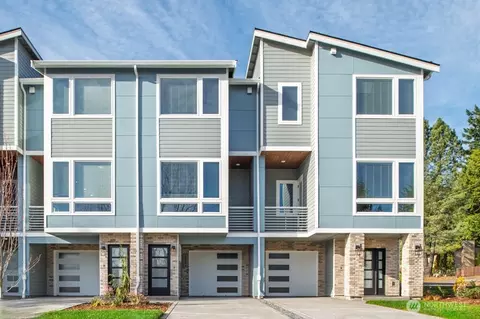 6611 S 128th St, Seattle, WA 98178