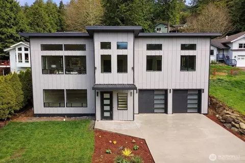 647 Rainbow Dr, Sedro Woolley, WA 98284