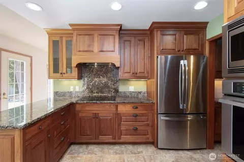 Kitchen - 92 Forest Ridge Dr, Sequim, WA 98382 photo 2 of 4
