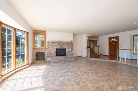 Living - 92 Forest Ridge Dr, Sequim, WA 98382 photo 2 of 2