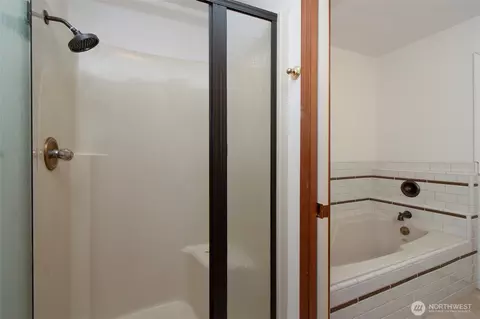 Bath - 92 Forest Ridge Dr, Sequim, WA 98382 photo 2 of 3