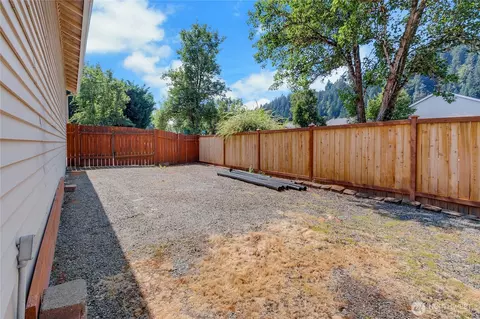 Exterior - 13714 143rd Ave E, Orting, WA 98360 photo 15 of 16