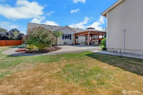 Exterior - 13714 143rd Ave E, Orting, WA 98360 photo 8 of 16
