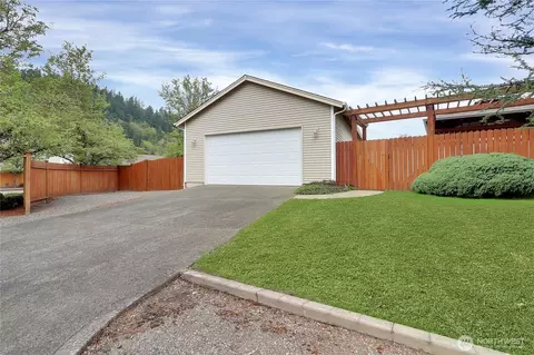 Exterior - 13714 143rd Ave E, Orting, WA 98360 photo 14 of 16