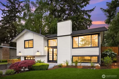627 166th Ave NE, Bellevue, WA 98008