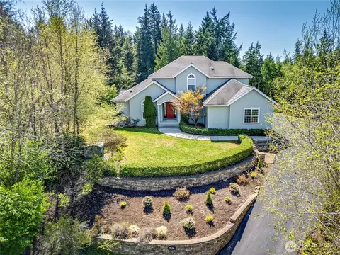7136 Windflower Pl NW, Seabeck, WA 98380