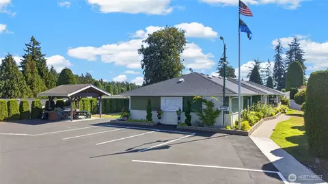 View/Area - 23825 15th Ave SE #302, Bothell, WA 98021 photo 4 of 6