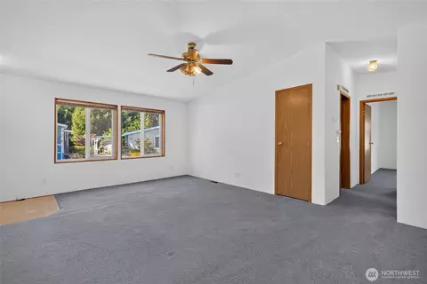 Living - 23825 15th Ave SE #302, Bothell, WA 98021 photo 4 of 6