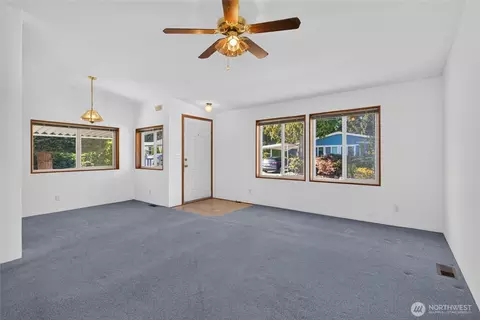 Living - 23825 15th Ave SE #302, Bothell, WA 98021 photo 3 of 6