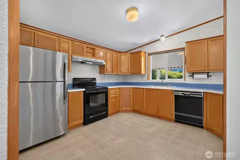 Kitchen - 23825 15th Ave SE #302, Bothell, WA 98021 photo 3 of 4