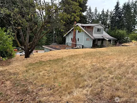 15739 Densmore Ave N, Shoreline, WA 98133