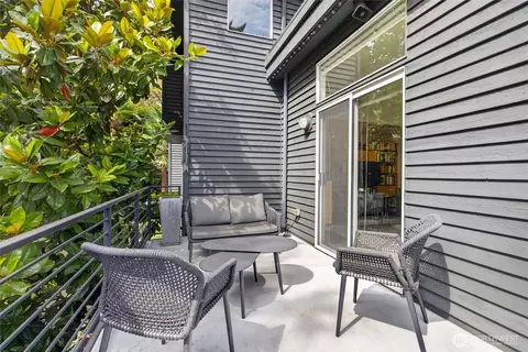 Exterior - 2518 E Roy St, Seattle, WA 98112 photo 8 of 9