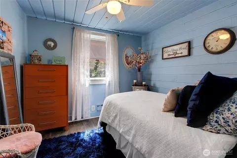 Bedroom - 18404 14th Ave E, Spanaway, WA 98387 photo 2 of 4