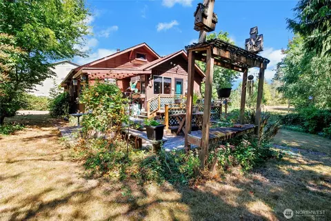 Exterior - 18404 14th Ave E, Spanaway, WA 98387 photo 8 of 13