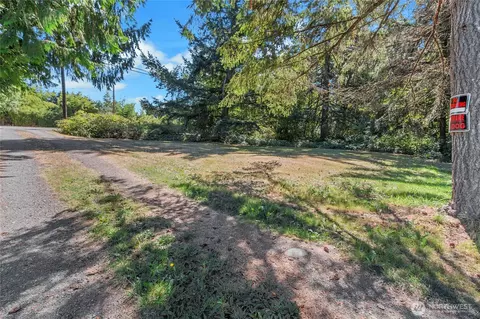 Exterior - 18404 14th Ave E, Spanaway, WA 98387 photo 11 of 13