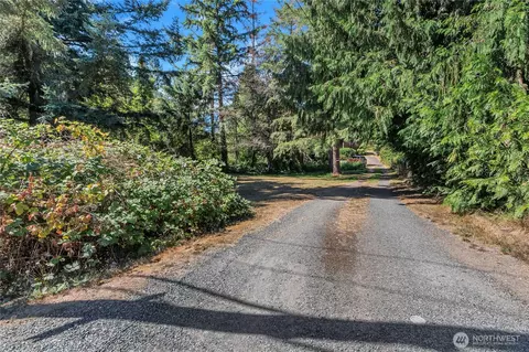Exterior - 18404 14th Ave E, Spanaway, WA 98387 photo 9 of 13