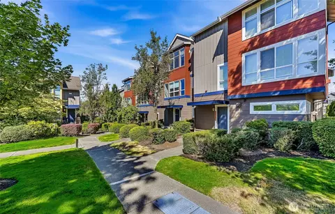 1771 25th Ave NE, Issaquah, WA 98029