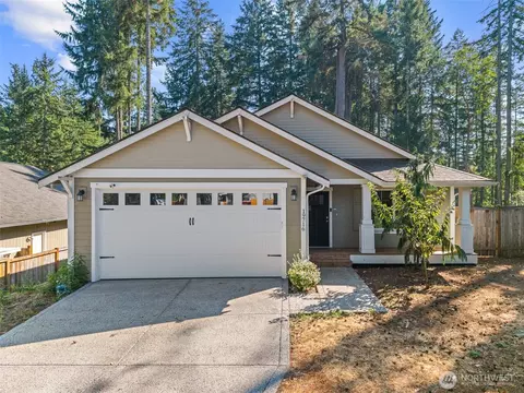 19716 20th St SW, Lakebay, WA 98349