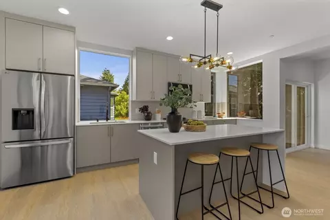 Kitchen - 5814 Lowell Larimer Road D4, Everett, WA 98208 photo 2 of 3