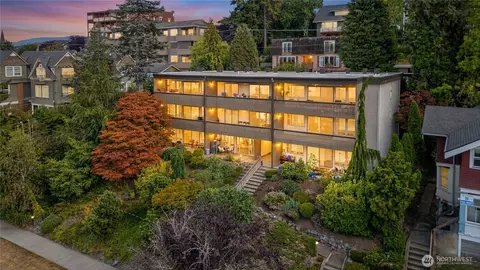 924 N Garden St #203, Bellingham, WA 98225