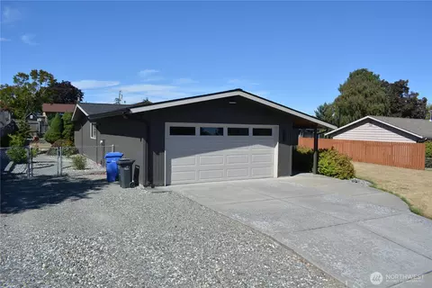 520 SW 4th Ave SW, Oak Harbor, WA 98277