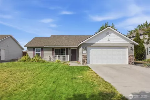 1114 W Luta St, Moses Lake, WA 98837