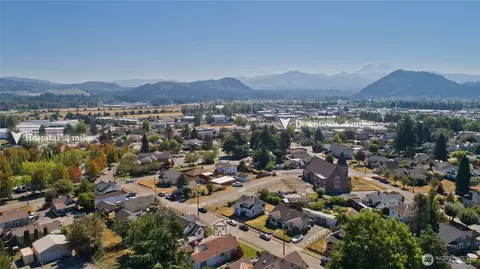 View/Area - 1565 Sorenson Ave, Enumclaw, WA 98022 photo 1 of 3