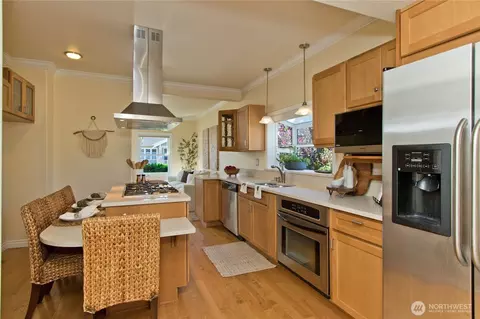 Kitchen - 1565 Sorenson Ave, Enumclaw, WA 98022 photo 1 of 7