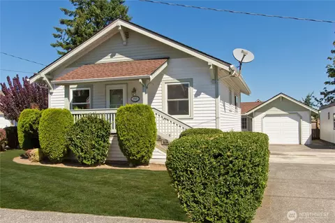Exterior - 1565 Sorenson Ave, Enumclaw, WA 98022 photo 3 of 8