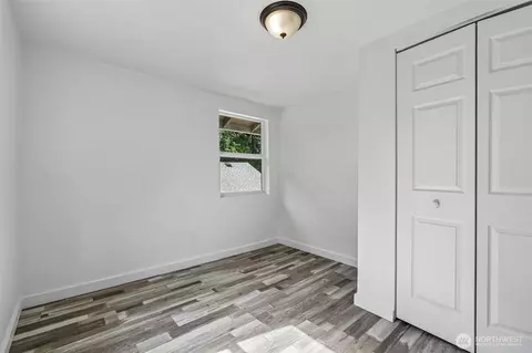 Bedroom - 265 17th Ave, Longview, WA 98632 photo 4 of 6