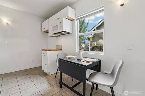 Dining - 265 17th Ave, Longview, WA 98632 photo 1 of 1