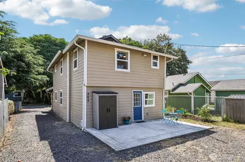 Exterior - 265 17th Ave, Longview, WA 98632 photo 9 of 11